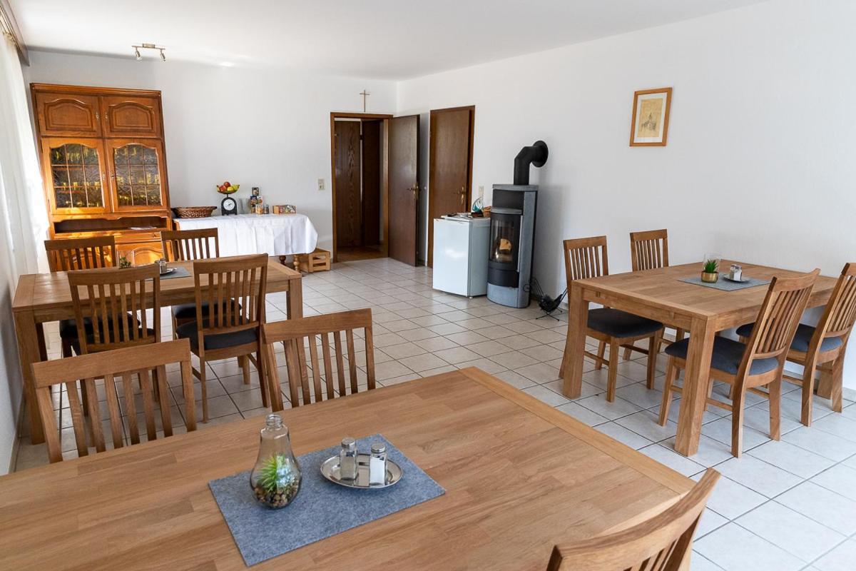 Gaestehaus A21 Kinheim Bagian luar foto
